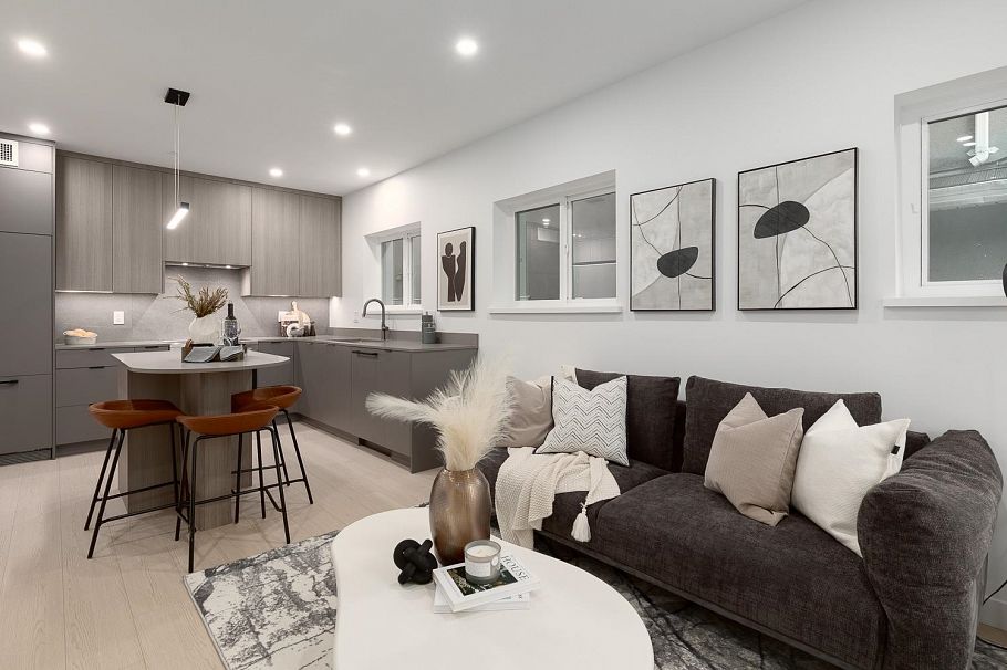 201 2329 E 34th Avenue Vancouver, BC - 1