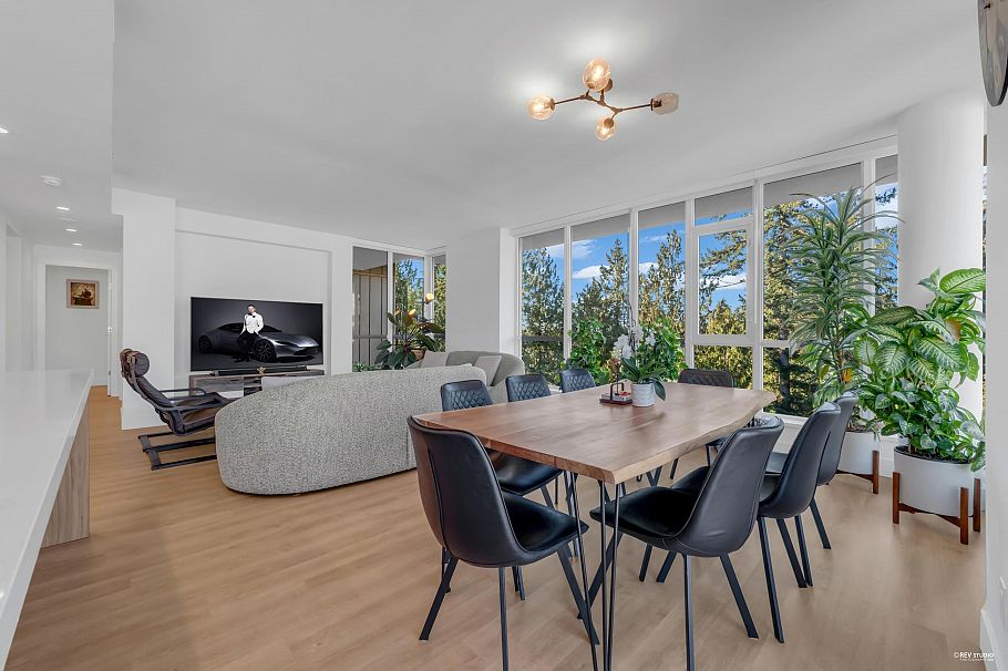 1101 2325 Emery Court North Vancouver, BC - 2