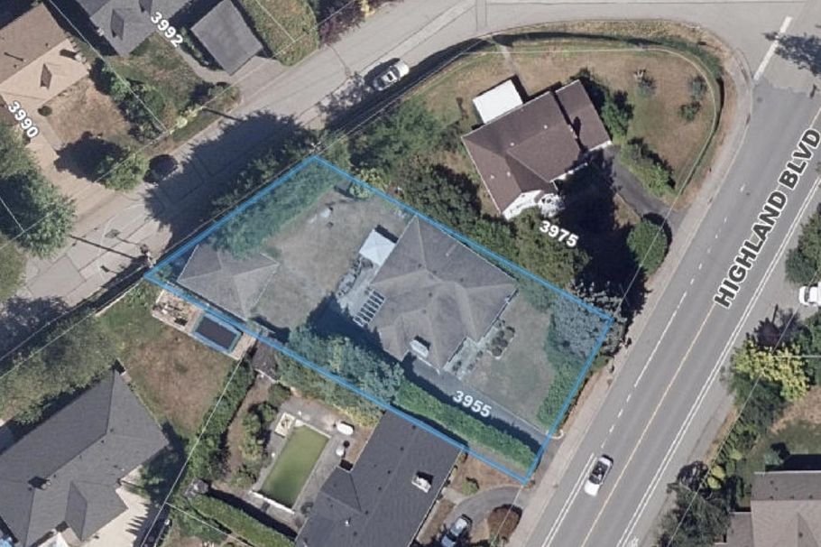 3955 Highland Boulevard North Vancouver, BC - 3