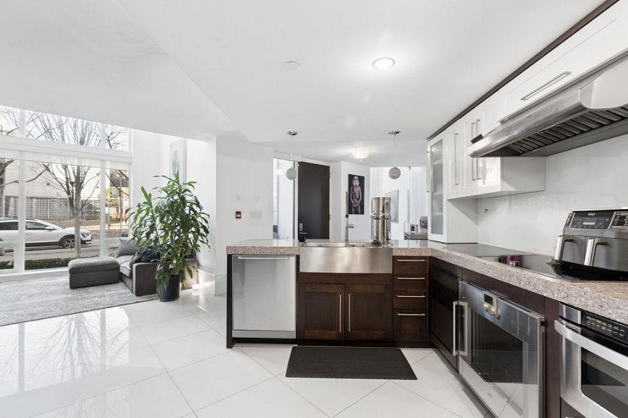 1106 Hornby Street Vancouver, BC - 9