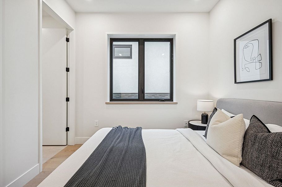 448 W 20th Avenue Vancouver, BC - 20