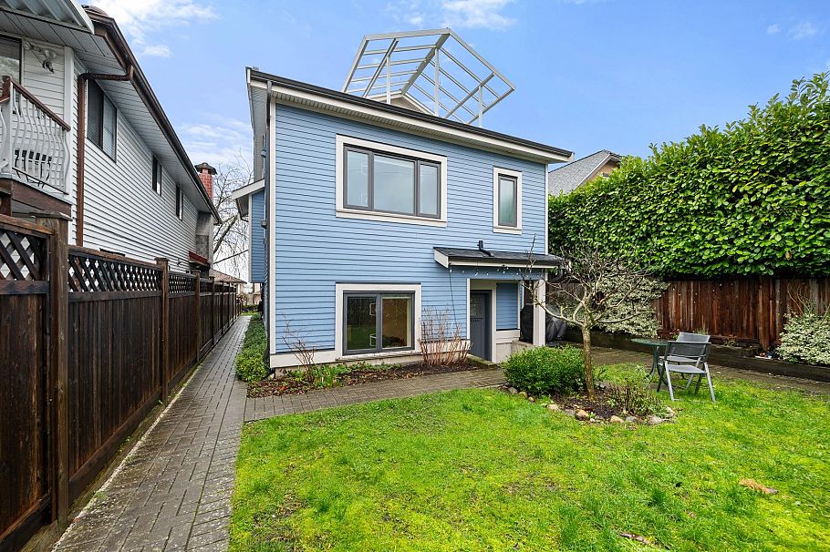 1452 E 20th Avenue Vancouver, BC - 23