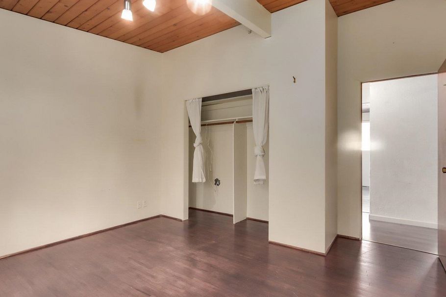 2701 St. Christophers Road North Vancouver, BC - 19