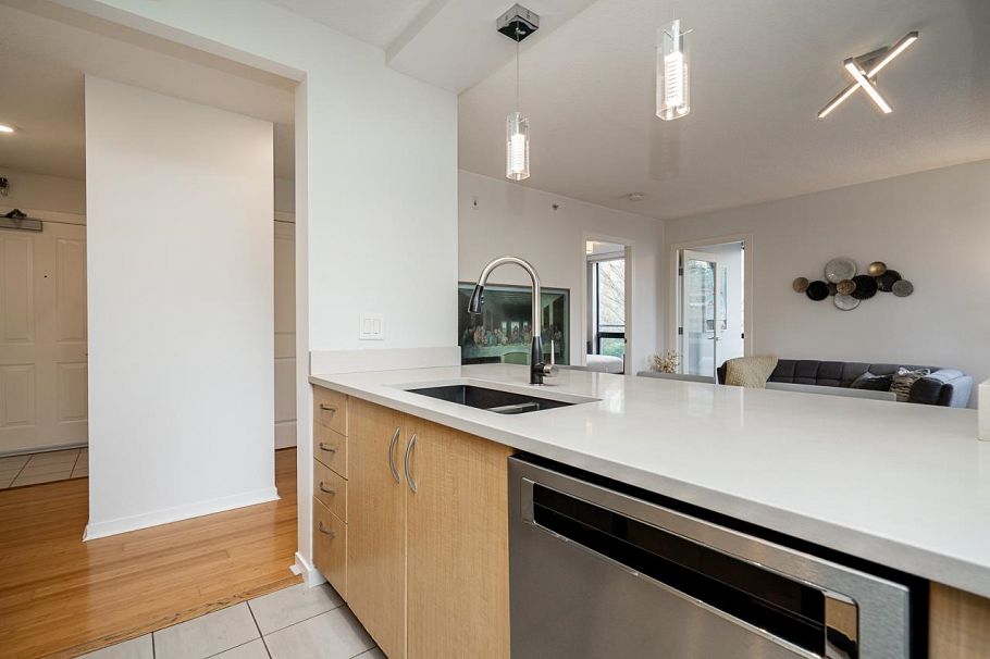 206 3638 Vanness Avenue Vancouver, BC - 12