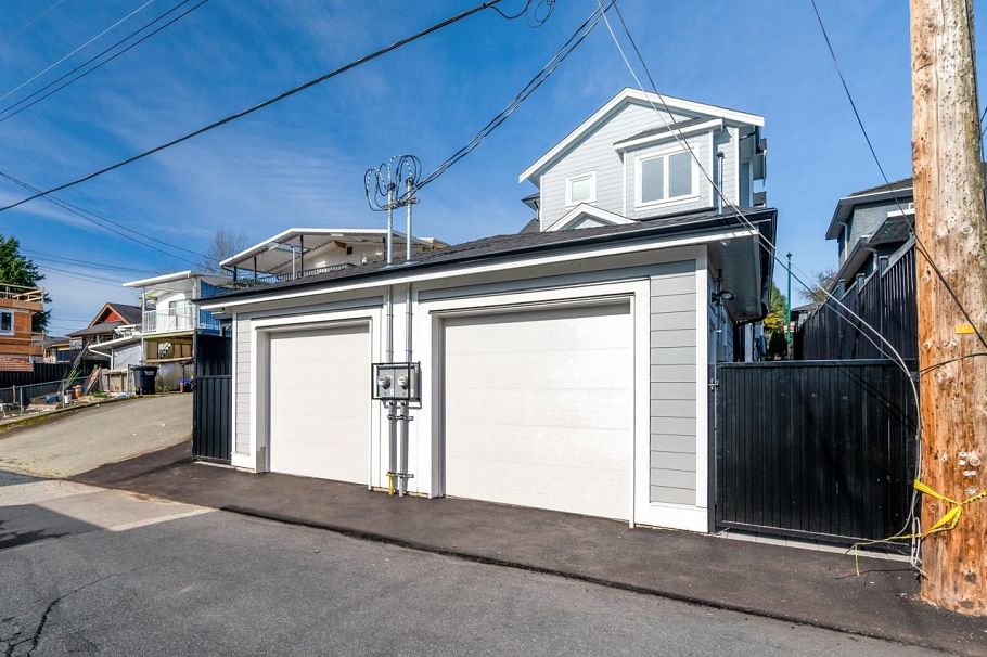 1 366 E 64th Avenue Vancouver, BC - 21