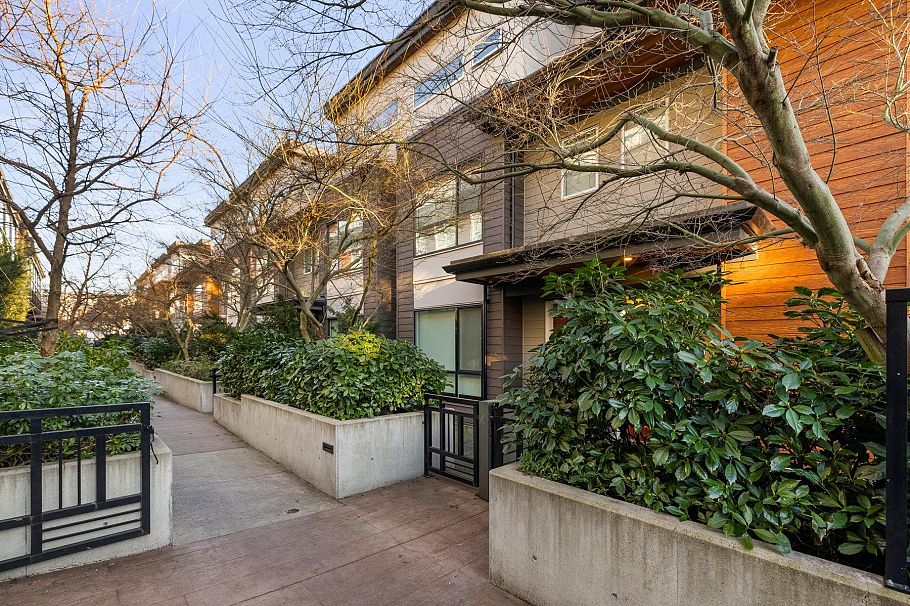 13 533 E 3rd Street North Vancouver, BC - 37