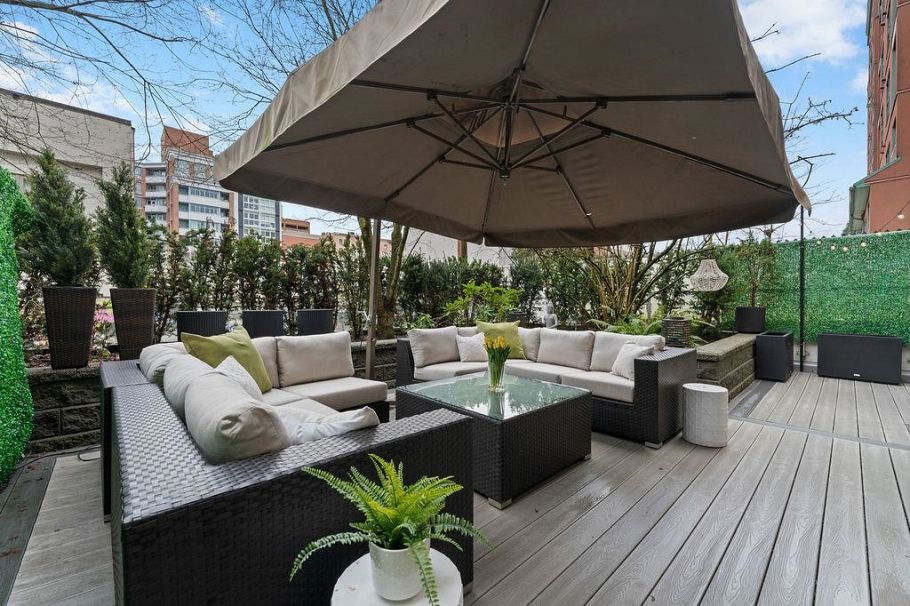 213 221 Union Street Vancouver, BC - 20