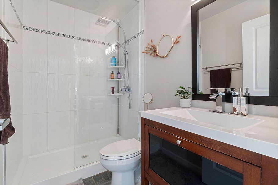 1401 120 W 16th Street North Vancouver, BC - 15