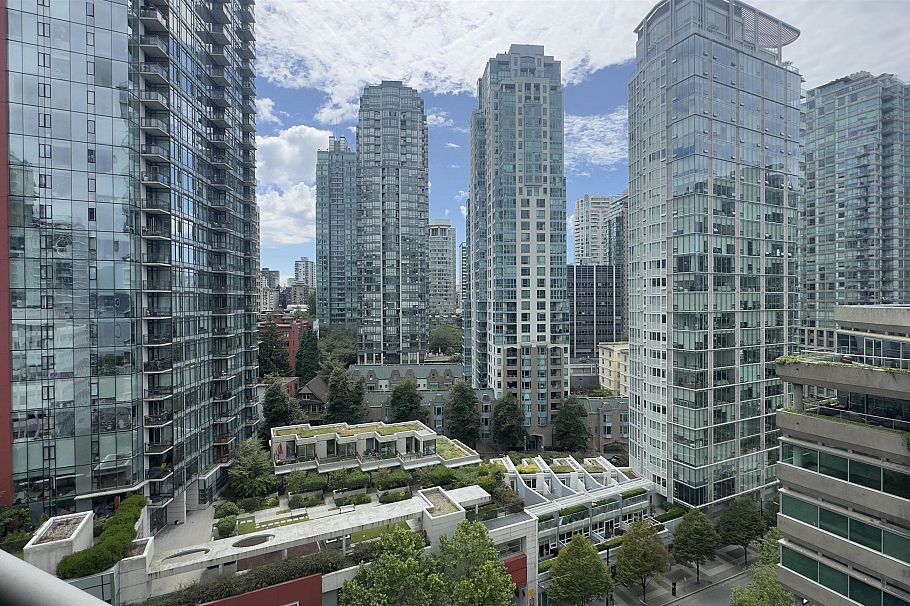 1404 1228 W Hastings Street Vancouver, BC - 13