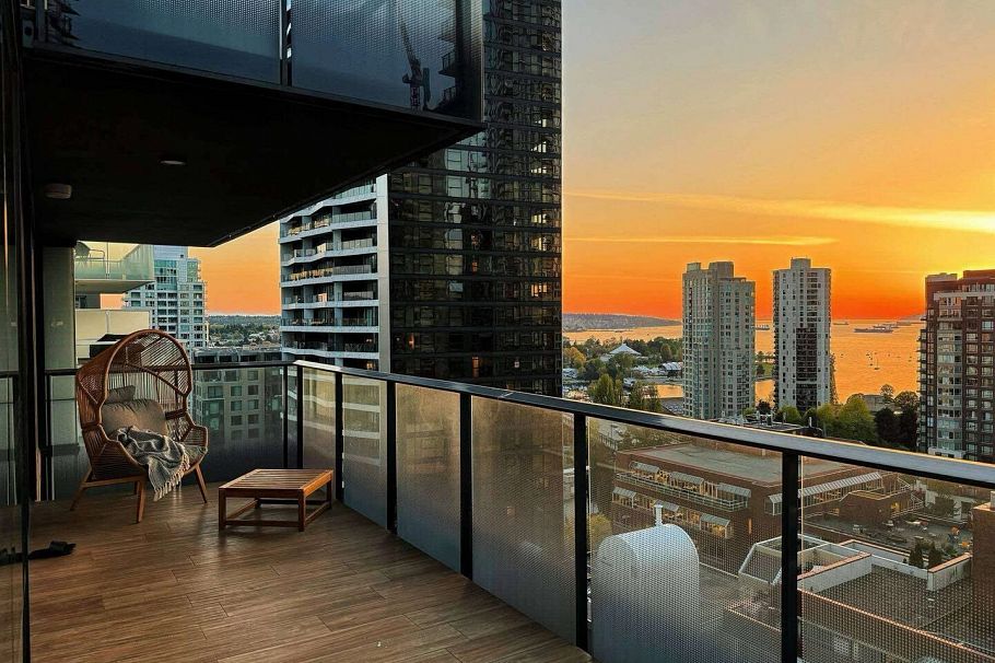 1801 1335 Howe Street Vancouver, BC - 1