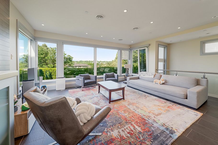 4371 Puget Drive Vancouver, BC - 5