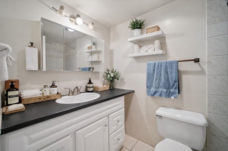 229 2033 Triumph Street Vancouver, BC - 8