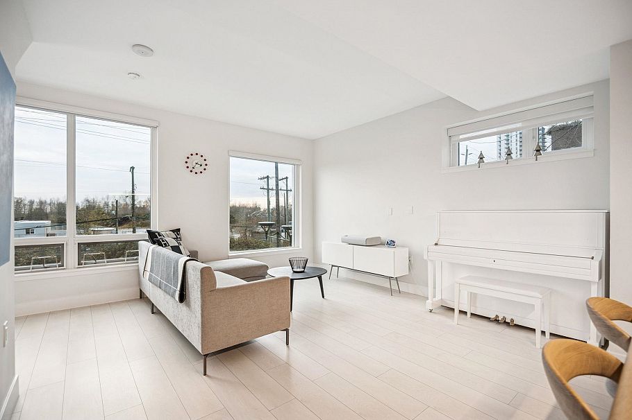 9 8589 Rivergrass Drive Vancouver, BC - 2