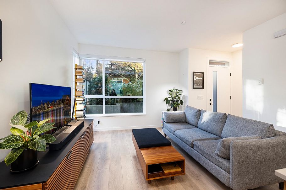 13 533 E 3rd Street North Vancouver, BC - 4