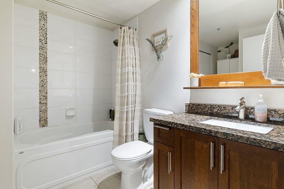 608 2228 W Broadway Vancouver, BC - 14