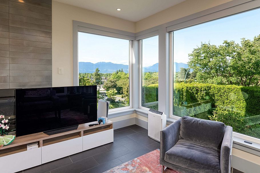 4371 Puget Drive Vancouver, BC - 3
