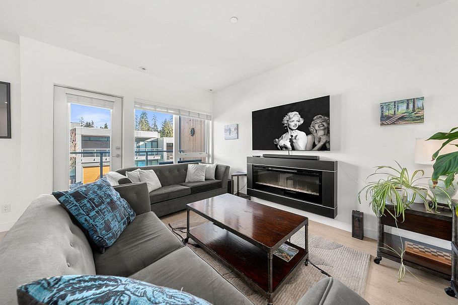 43 3596 Salal Drive North Vancouver, BC - 9