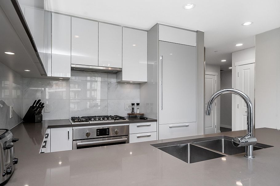 1705 3487 Binning Road Vancouver, BC - 9