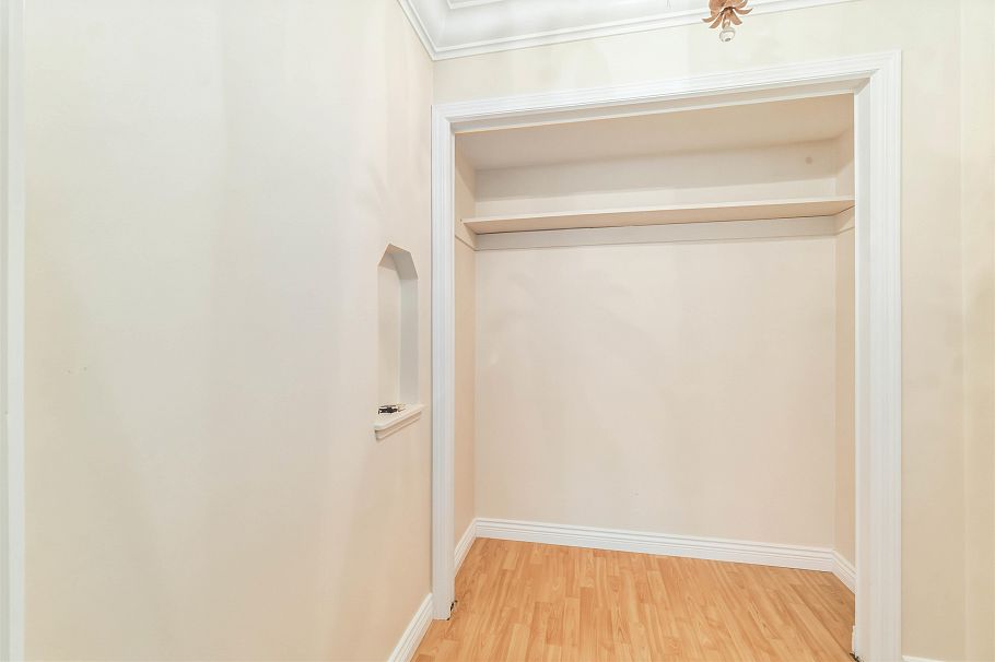 107 1879 Barclay Street Vancouver, BC - 17