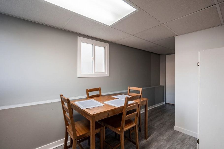 2867 E Georgia Street Vancouver, BC - 34