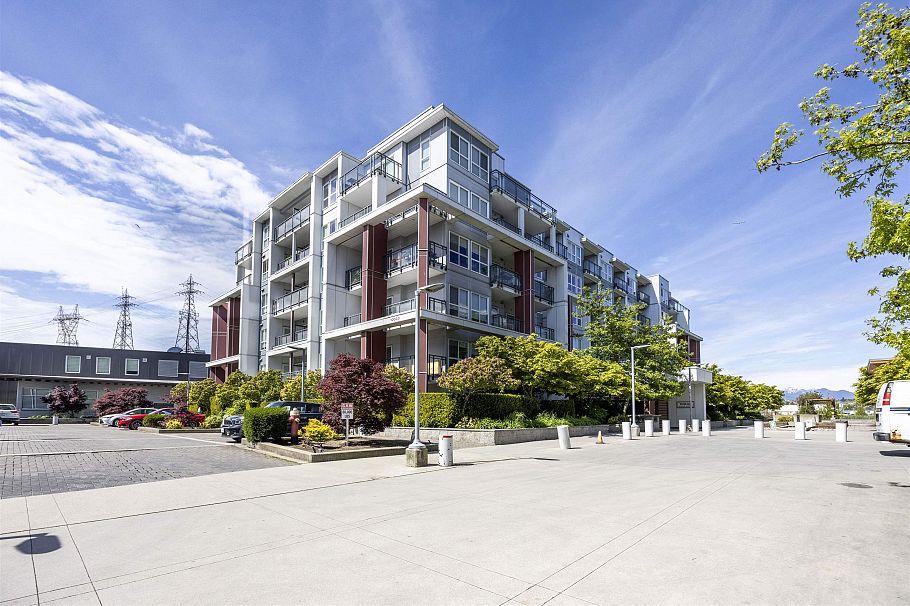 309 10033 River Drive Richmond, BC - 1