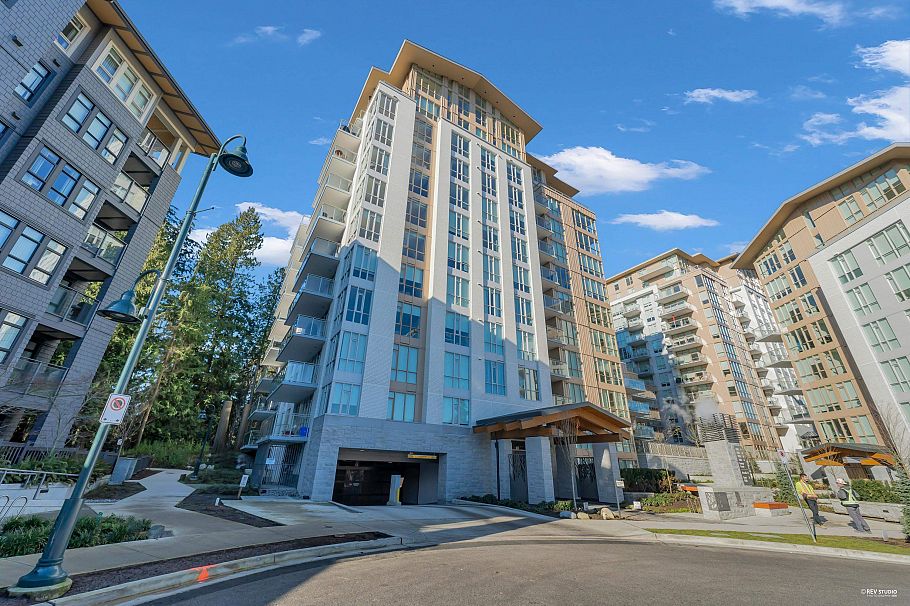 1101 2325 Emery Court North Vancouver, BC - 1