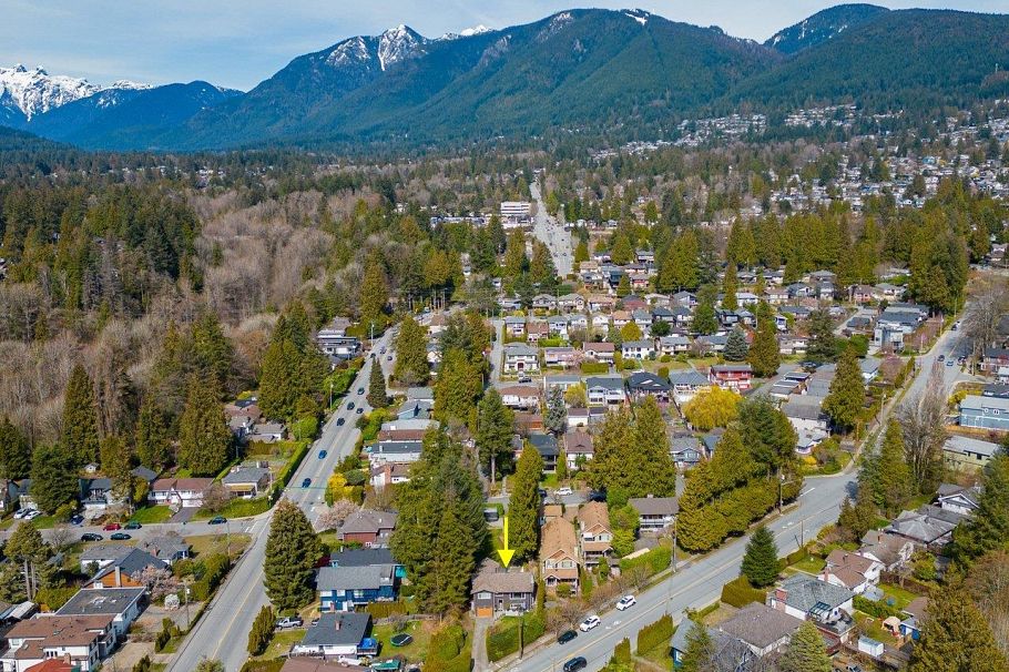 1837 Larson Road North Vancouver, BC - 30