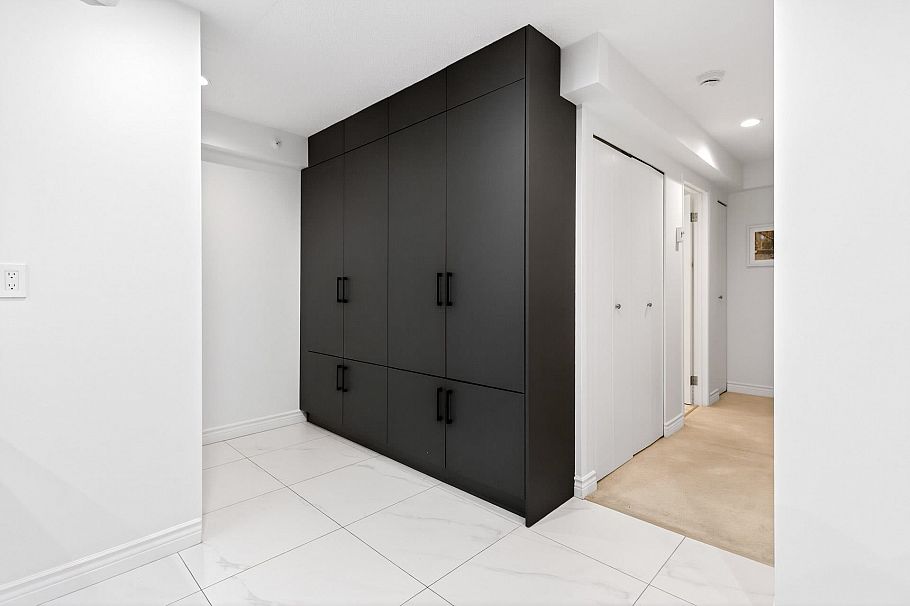 318 1500 Pendrell Street Vancouver, BC - 9