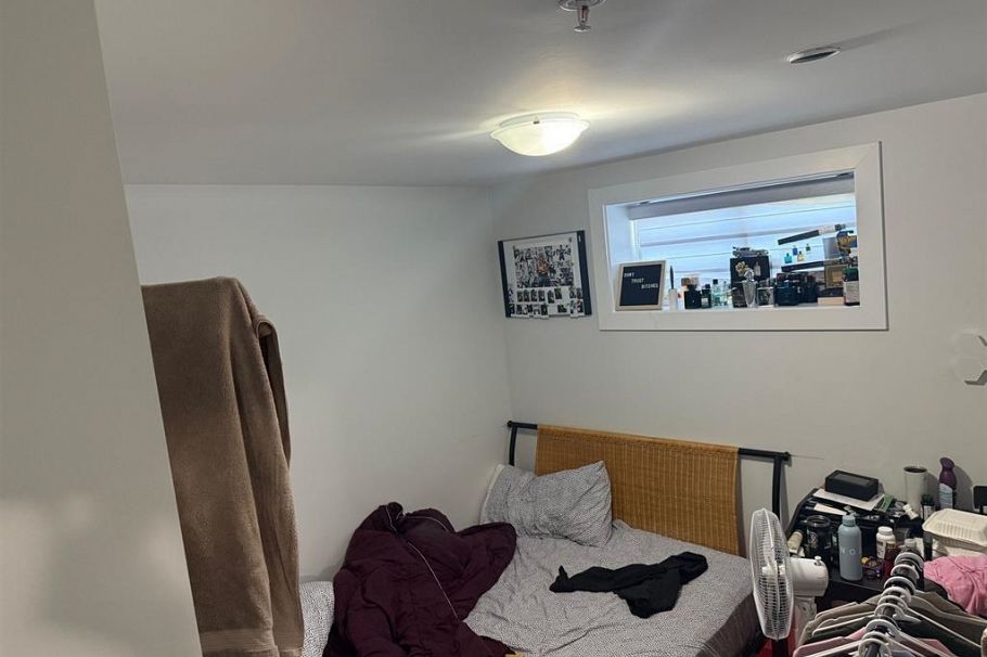 2681 E 41st Street Vancouver, BC - 11