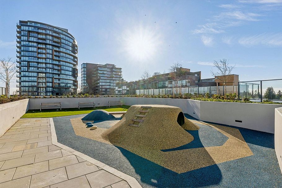 606 8415 Granville Street Vancouver, BC - 35