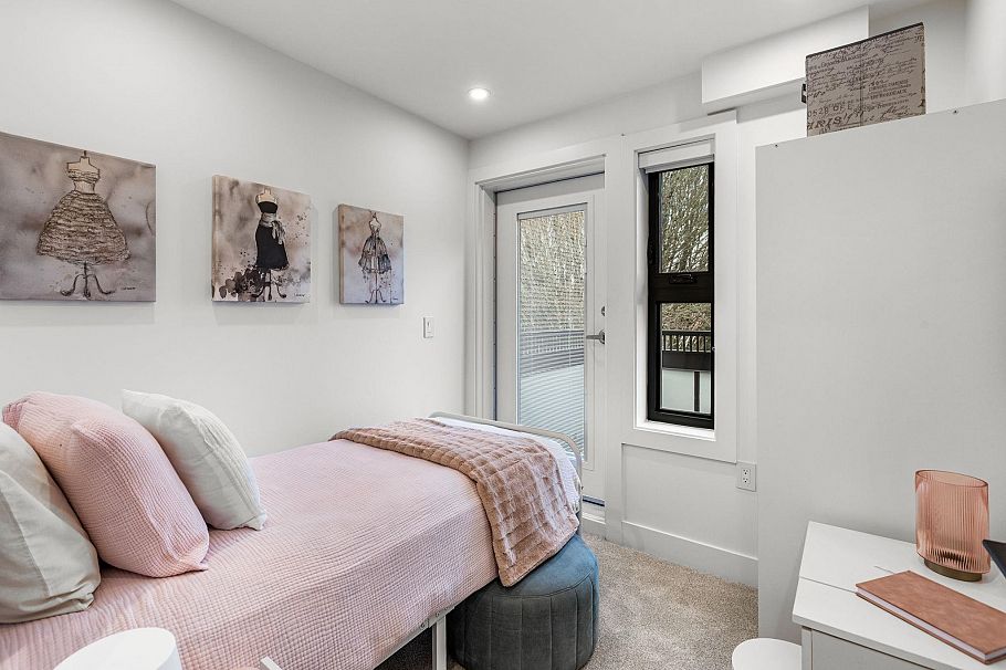 2632 Ward Street Vancouver, BC - 31