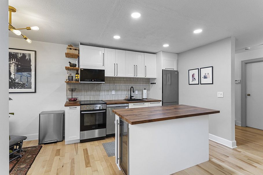 104 1045 W 8th Avenue Vancouver, BC - 8