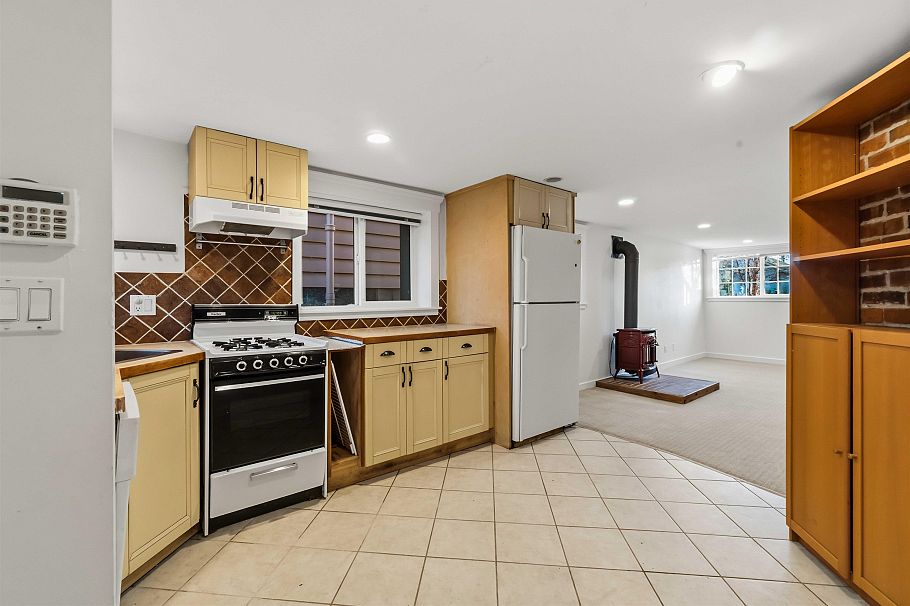 621 E 23rd Avenue Vancouver, BC - 27