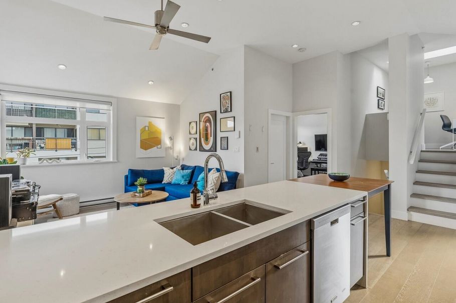 1681 Kitchener Street Vancouver, BC - 12