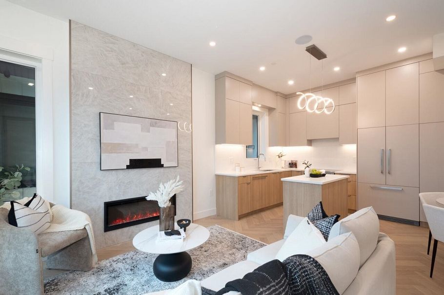 4426 W 4th Avenue Vancouver, BC - 18