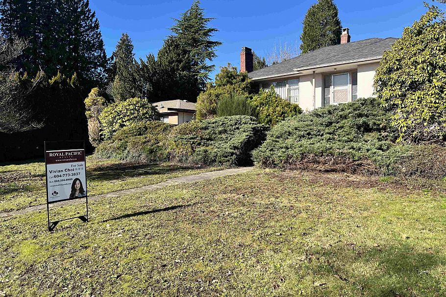 1315 W 58th Avenue Vancouver, BC - 3