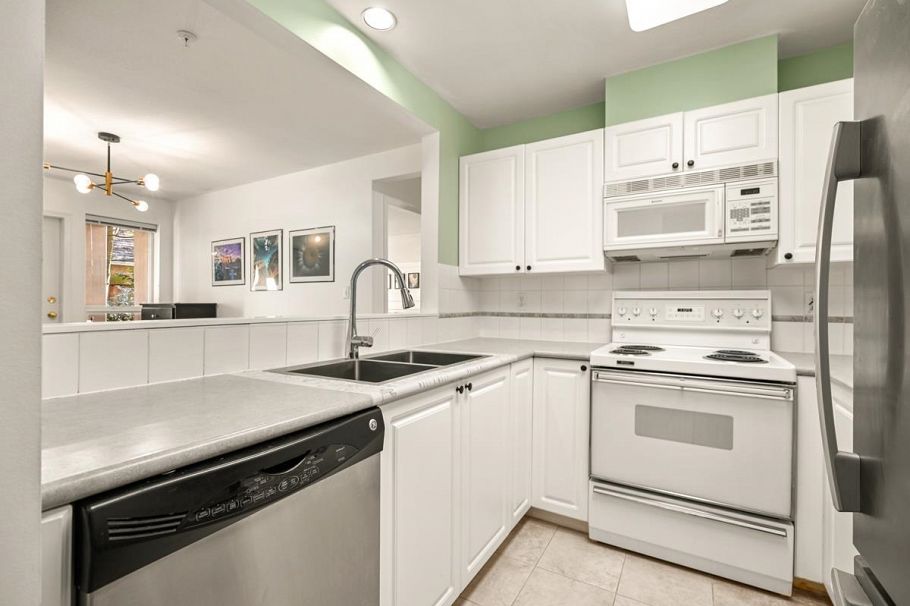 102 3770 Thurston Street Burnaby, BC - 9