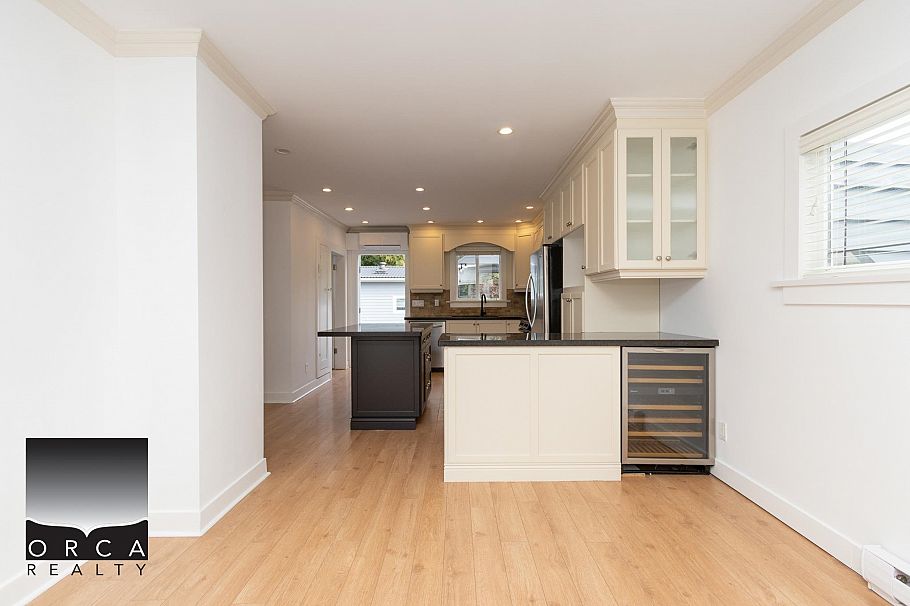 1250 KEITH ROAD, North Vancouver BC V7P 1Y8 North Vancouver, BC - 10