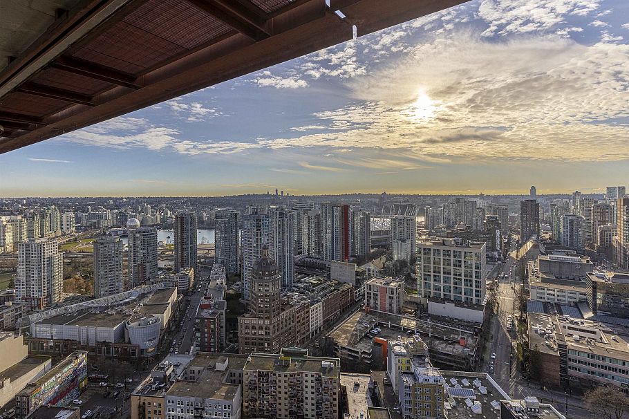 4108 128 W Cordova Street Vancouver, BC - 5