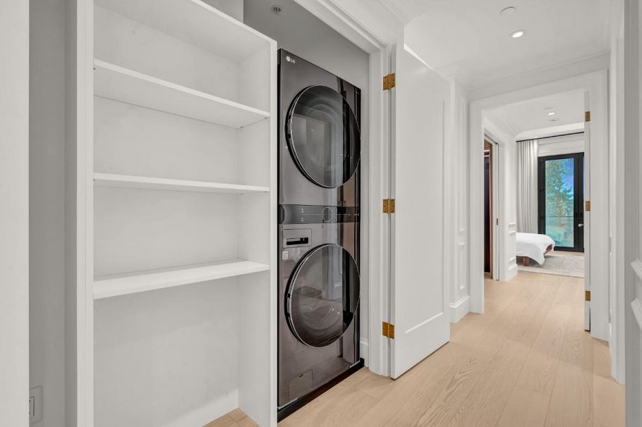 4454 W 4th Avenue Vancouver, BC - 28