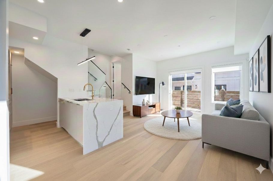 3 550 Kaslo Street Vancouver, BC - 3