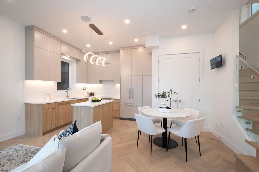 4426 W 4th Avenue Vancouver, BC - 20