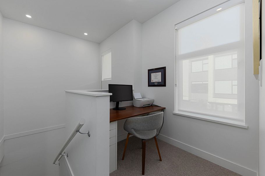 17 602 Lile Drive North Vancouver, BC - 16