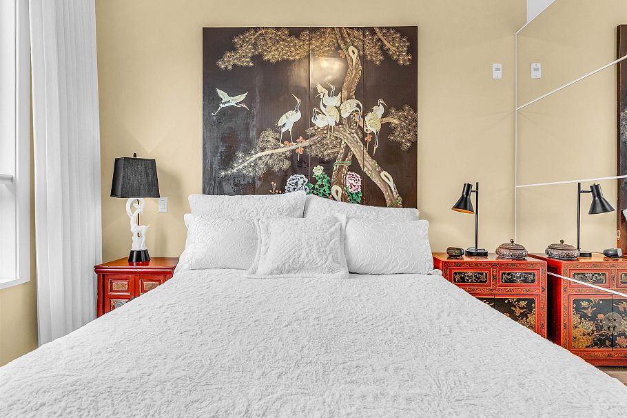 206 715 W 15th Street North Vancouver, BC - 11