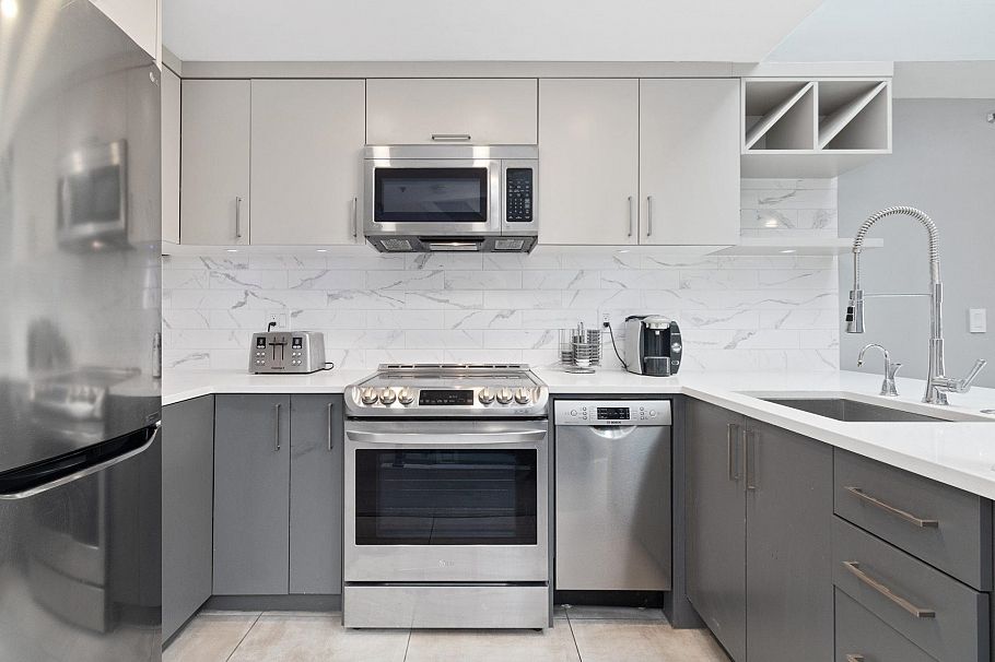 13 1355 W 4th Avenue Vancouver, BC - 10