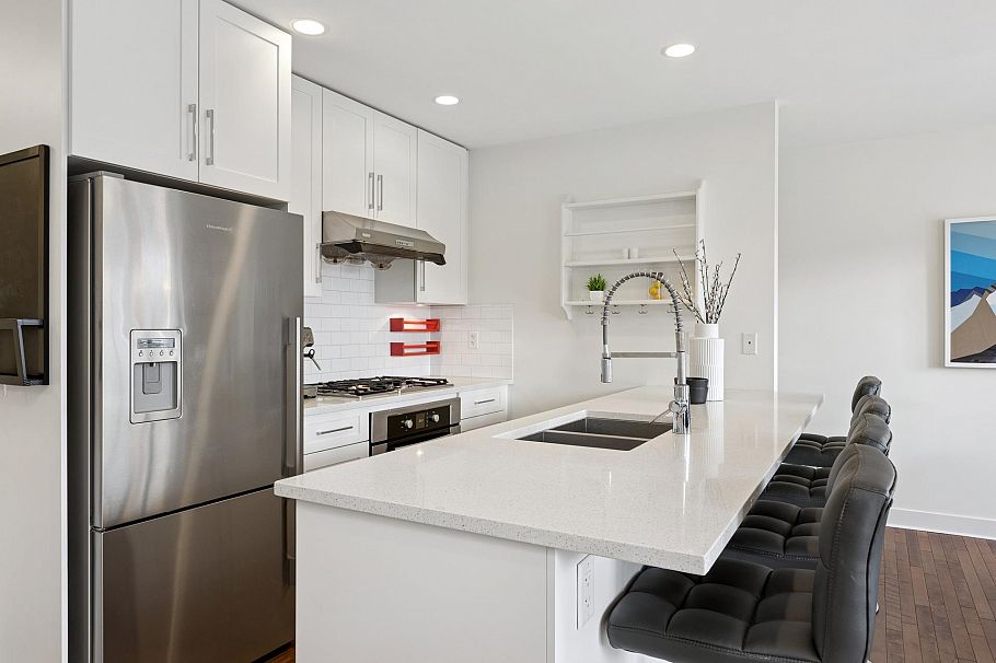 205 E 18th Street North Vancouver, BC - 10