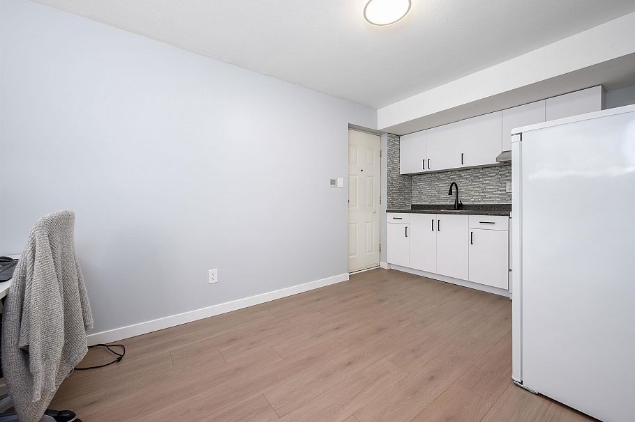 2735 Tempe Knoll Drive North Vancouver, BC - 24