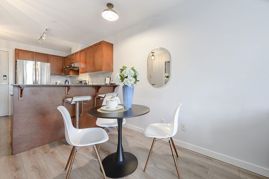 206 3089 Oak Street Vancouver, BC - 10