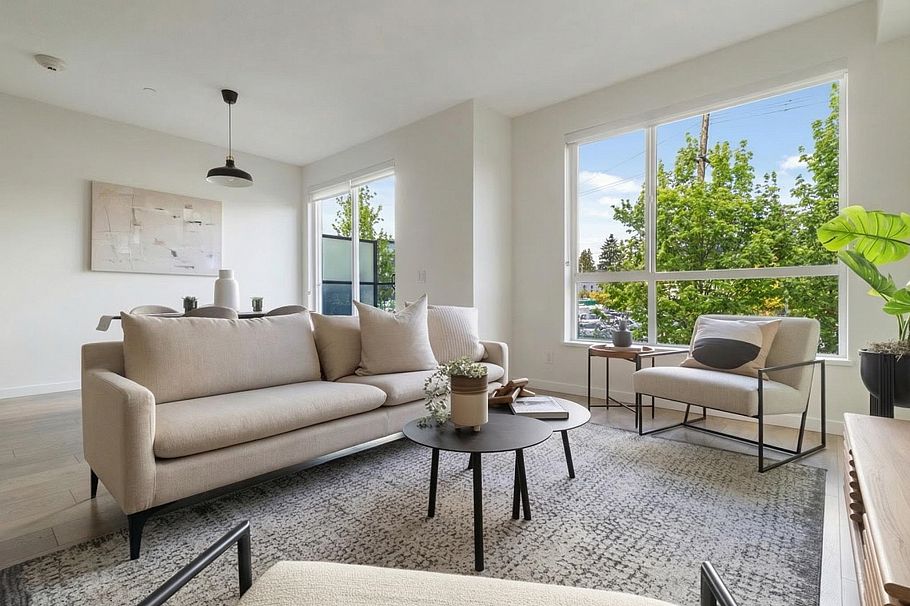 2 533 E 3rd Street North Vancouver, BC - 3