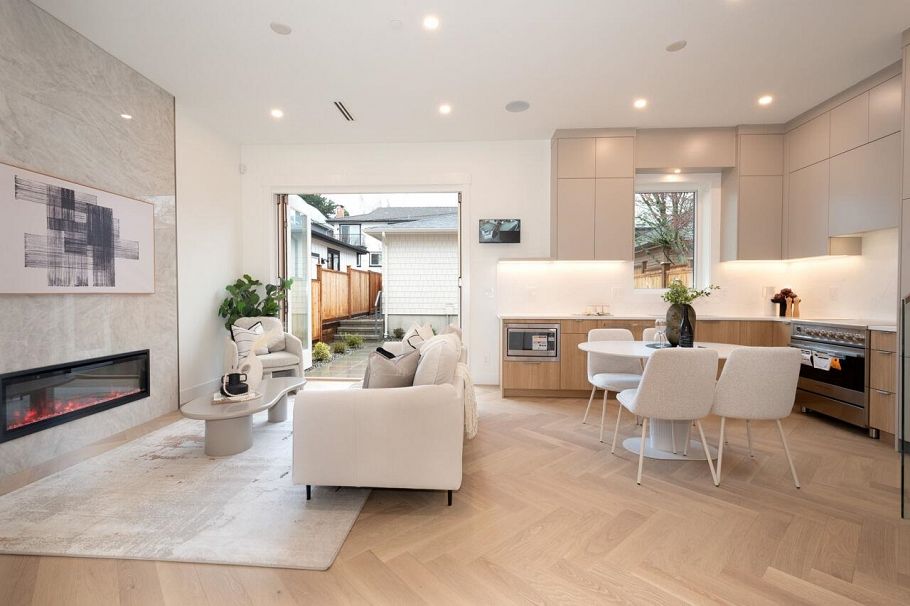 4424 W 4th Avenue Vancouver, BC - 4